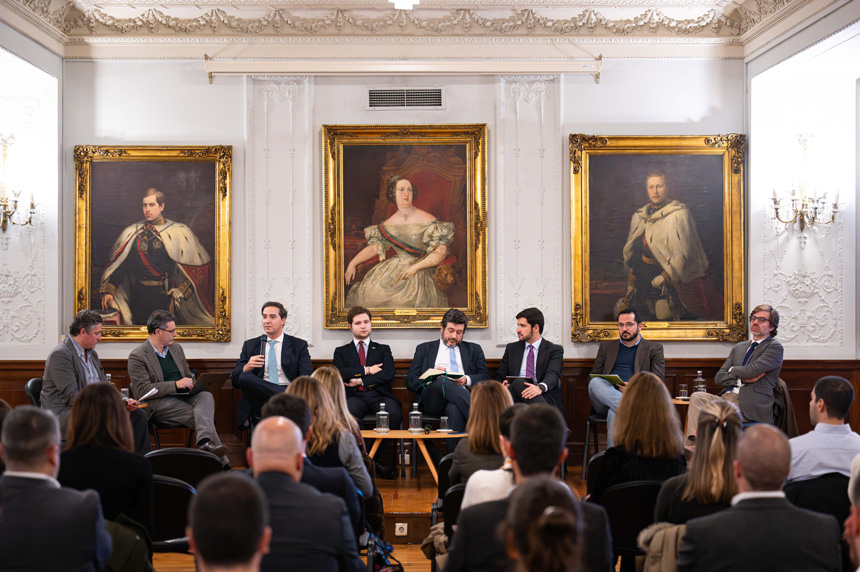 Apresentação do Anual do Estudo do Setor da Comunicação e dos Public Affairs – Estudo APECOM desenvolvido com a InformaDB