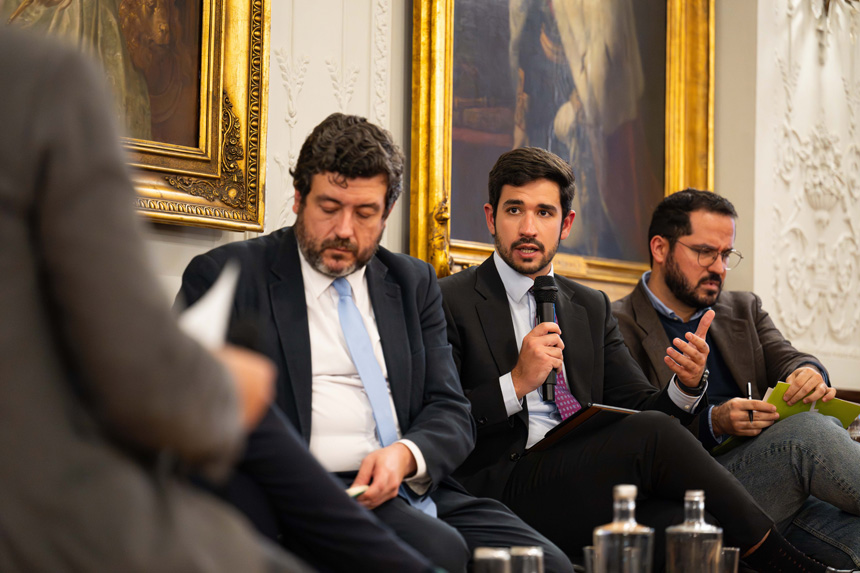 Apresentação do Anual do Estudo do Setor da Comunicação e dos Public Affairs – Estudo APECOM desenvolvido com a InformaDB